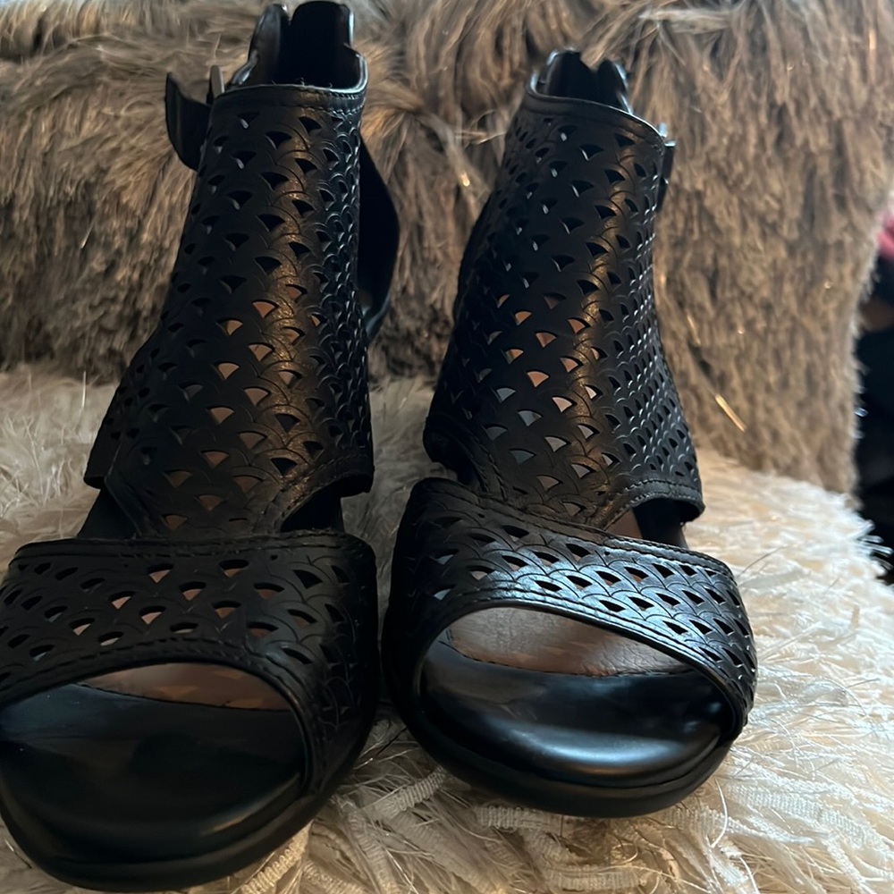Black Earth wedged sandals